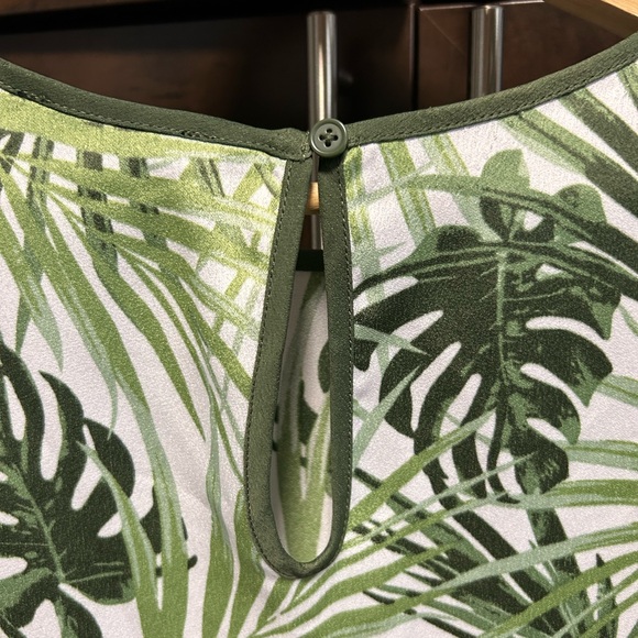 Mario Serrani palm leaf tank top in white/green. Size S. - Picture 5 of 7